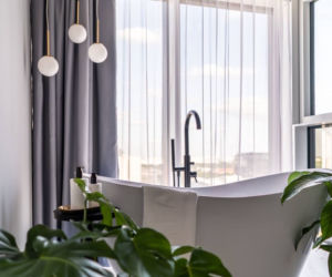 Apartament w Poznaniu - wanna w sypialni