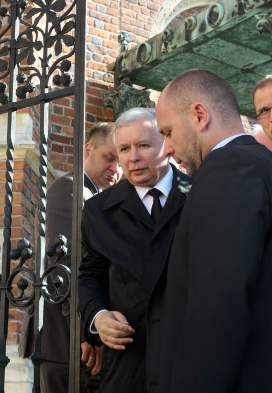 Jarosław Kaczyński odwiedził grób brata Lecha 