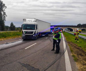 Jeżewo Nowe. Przewrócona chłodnia zablokował S8 w kierunku Białegostoku