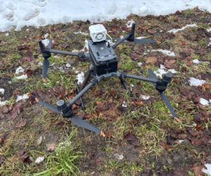 Bez wchodzenia do domu sprawdzą co spalamy w piecach. Pomoże w tym dron 