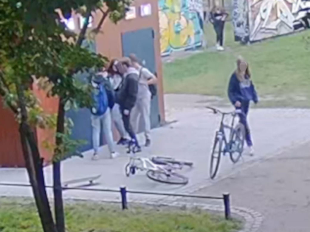 Zniszczona toaleta w Otwocku