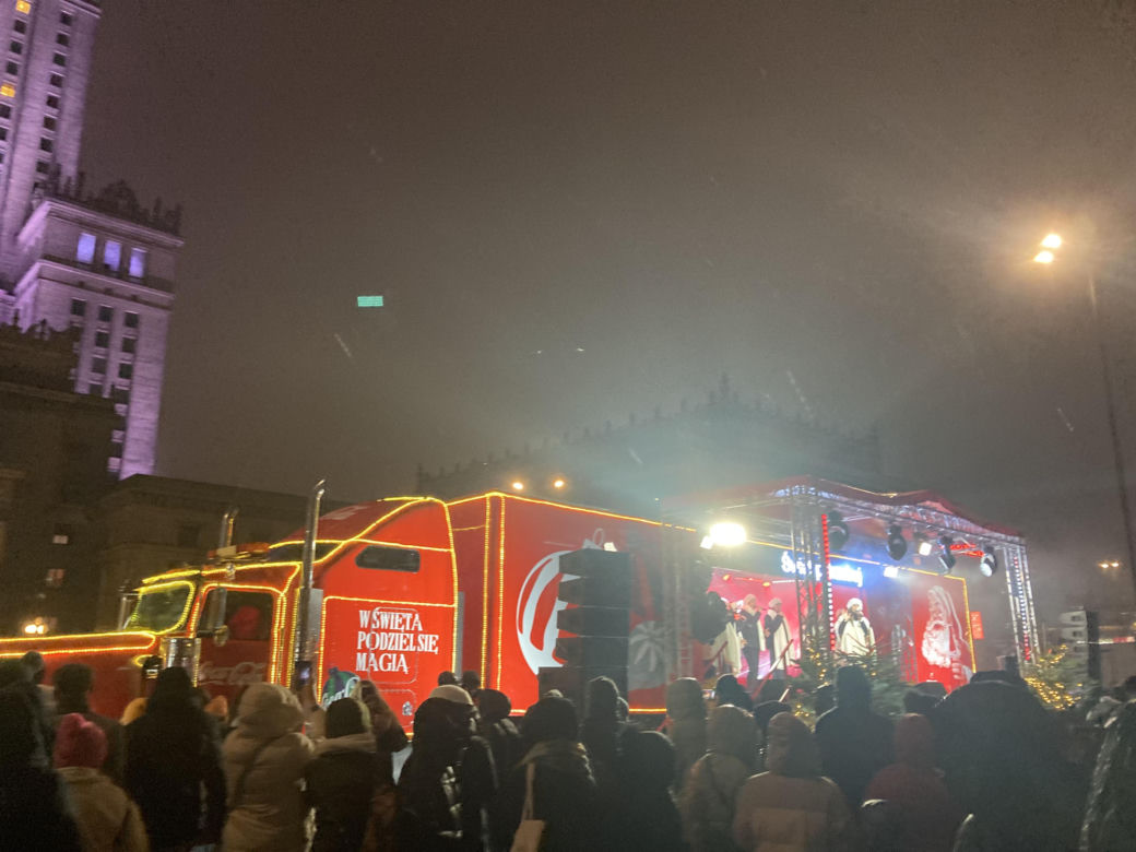 Świąteczna ciężarówka Coca-Coli w Warszawie