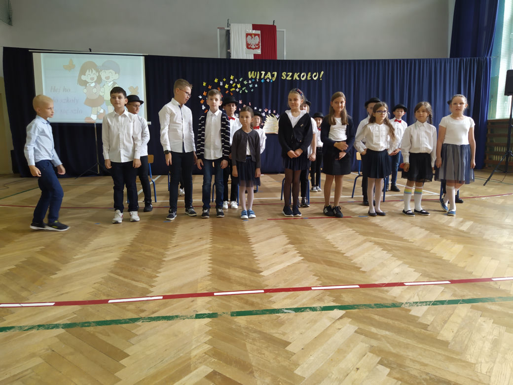 Rozpoczęcie Roku Szkolnego 2021/2022 w SP 10 w Siedlcach