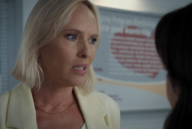 M jak miłość, odcinek 1915. Dorota (Iwona Rejzner), Aneta (Ilona Janyst)