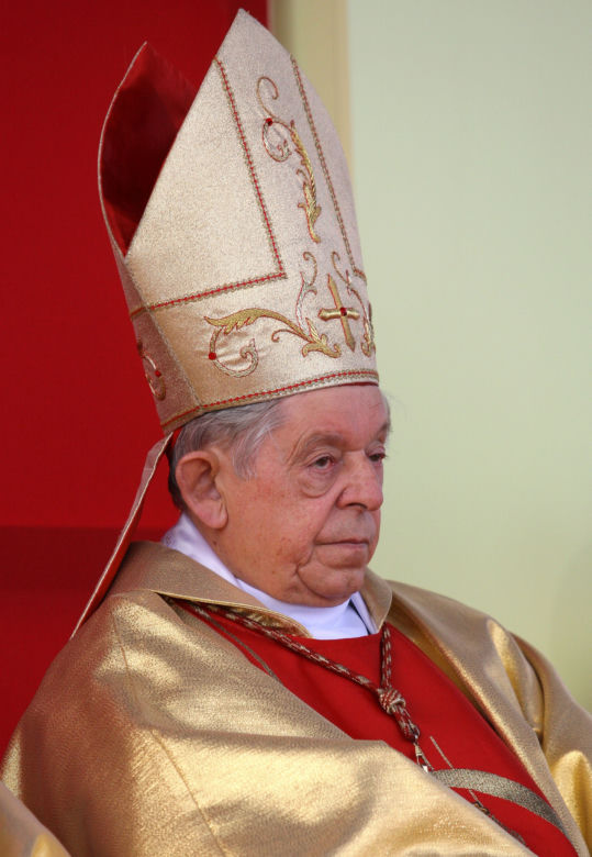 Kardynał Józef Glemp wygrał z nałogiem