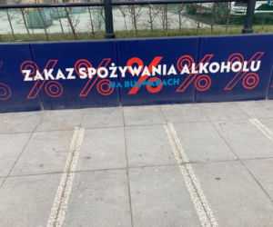 Zakaz picia alkoholu nad Wisłą: Mieszkańcy zapominają, miasto dobitnie przypomina