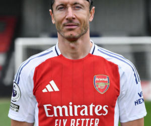 Robert Lewandowski w koszulkach różnych klubów