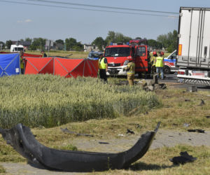 Wypadek w Elżbietowie. Zginęły dwie rodziny 