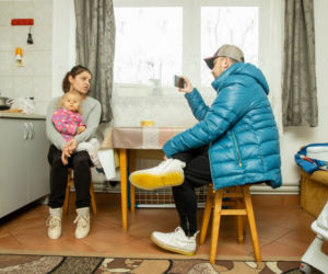Skandal w Otwocku! Sąd zabrał jej synka, bo bezduszni urzędnicy nie chcą dać jej mieszkania 