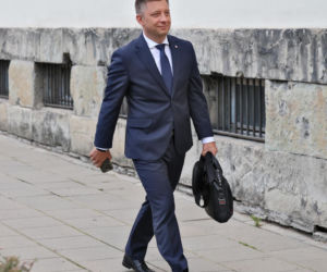 Zamiast na Nowogrodzkiej, Morawiecki i jego stronnicy spotkali się przy Konopnickiej. Były cukierki dla dziennikarzy