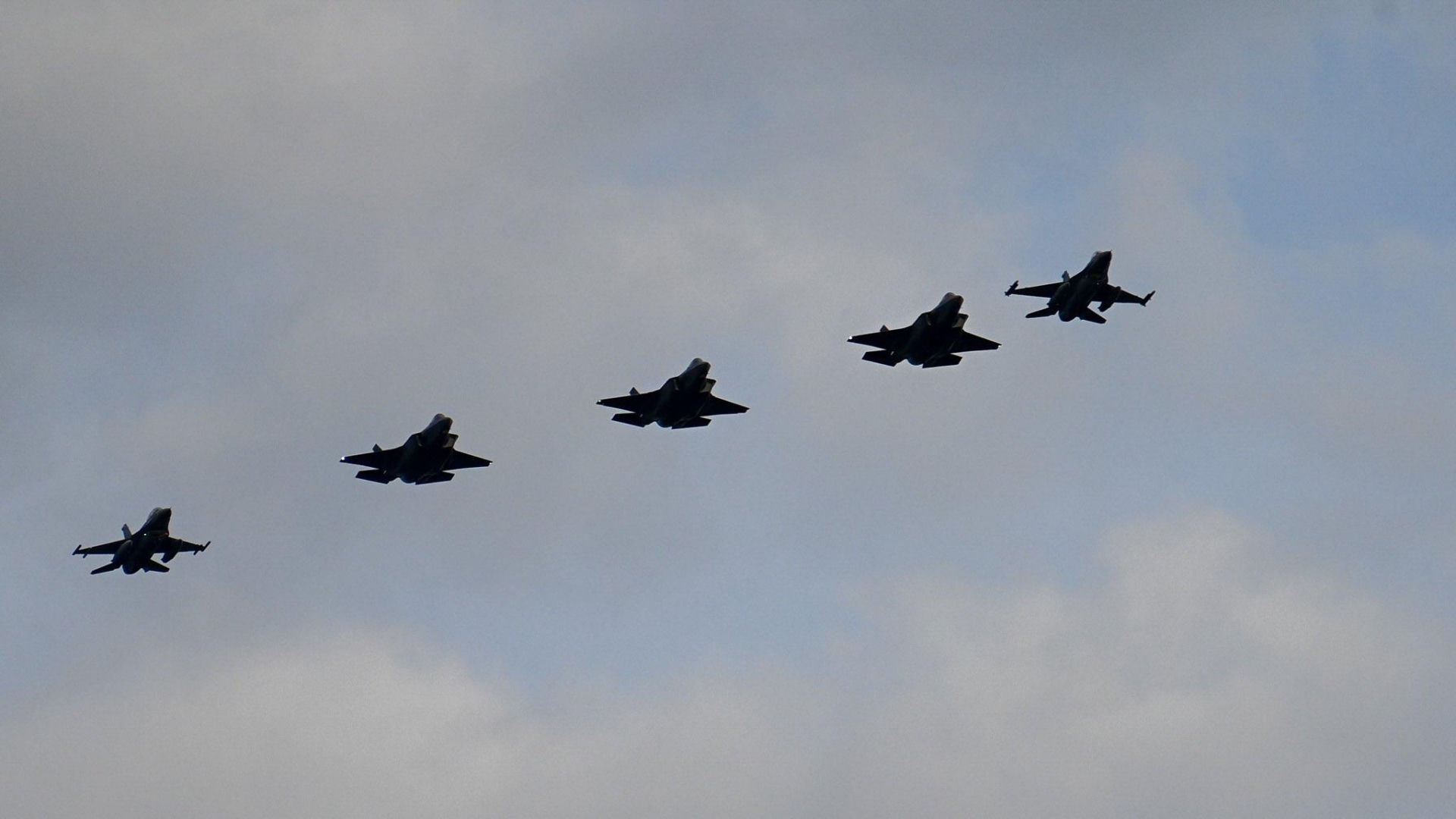 F-35 Husarz są już w Polsce. Nowa era w polskim lotnictwie