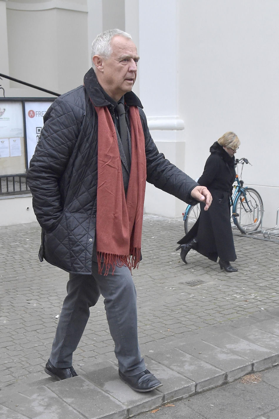 Marek Kondrat na nowym nagraniu zaskakuje. Jak dziś wygląda?