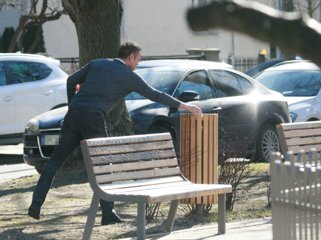 Uwaga! Tusk wrócił za kółko!