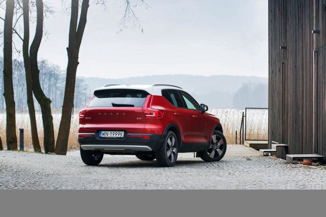 Volvo XC40 D4 AWD AT8 Momentum