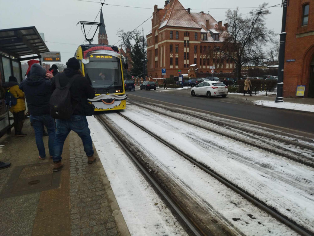 Świąteczny tramwaj na ulicach Torunia. Ruszył 6 grudnia