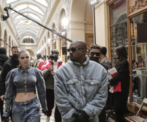 Zarobi miliony na romansie z Kanye Westem! Julia Fox nie płacze po raperze