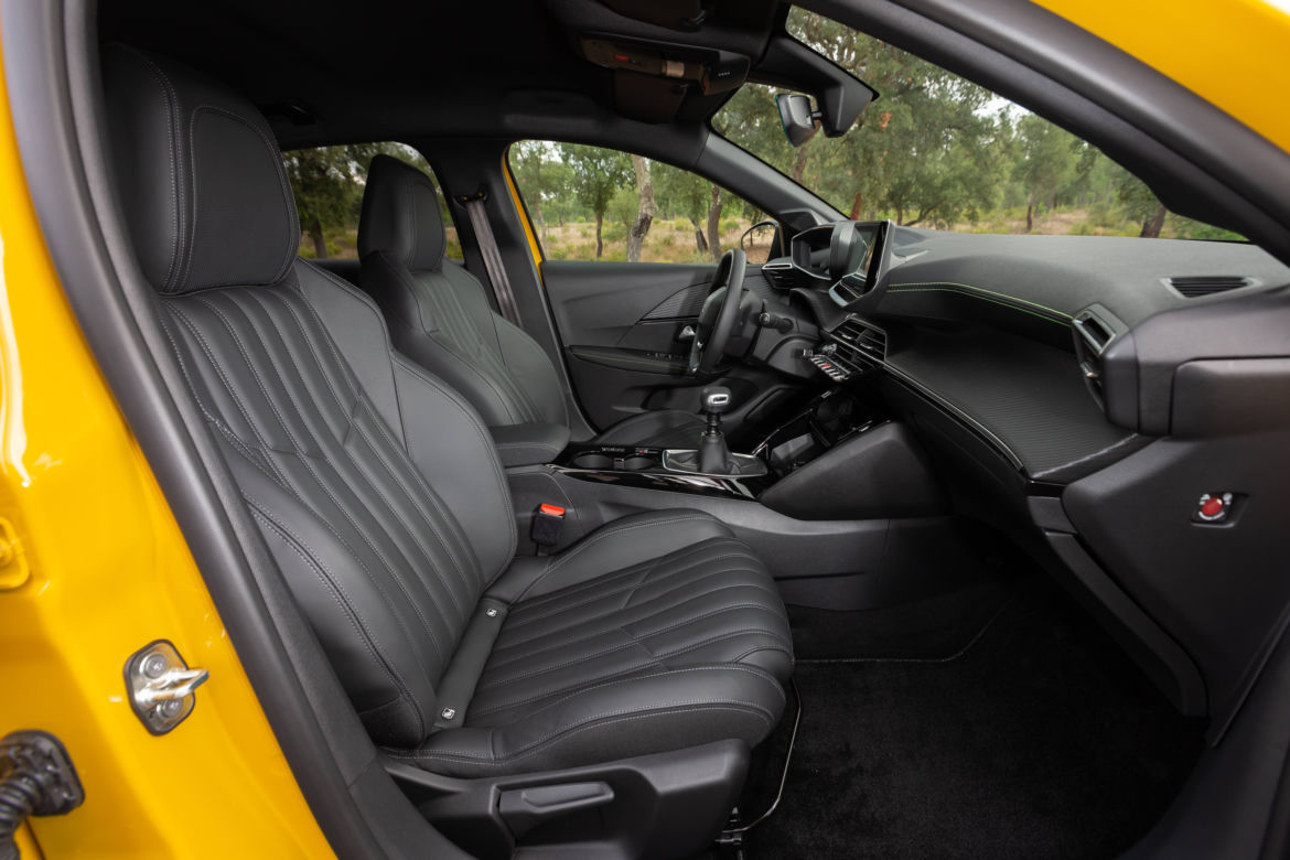 Peugeot 208 - wnętrze