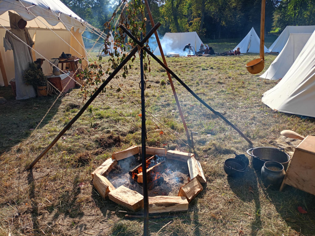 Odbywający się w Mrozach Festyn Archeologiczny to wydarzenie, które z roku na rok przyciąga coraz więcej umieszkańców regionu i turystów