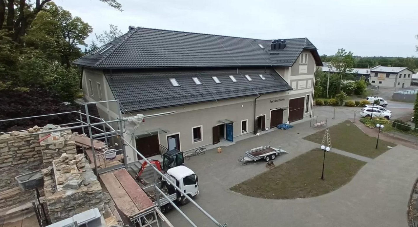 Centrum Edukacyjno-Kulturalne „U Kossaków” w Spichlerzu Dworskim w Górkach Wielkich