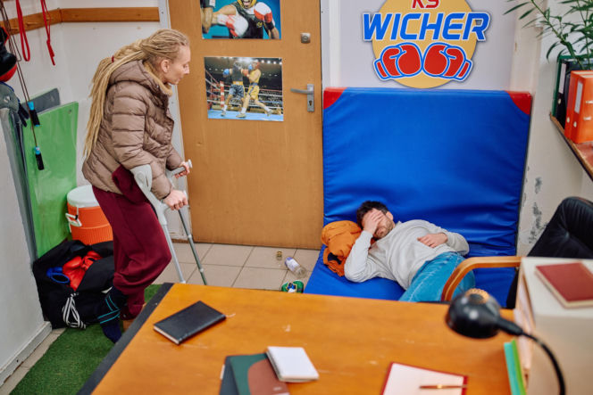 Eliza znów wpada w ramiona Bartka.