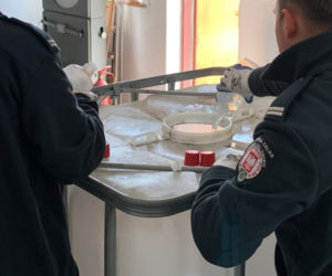 Skonfiskowany SPIRYTUS pomoże w walce z koronawirusem.  Ponad 1400 l od Podkarpackiej KAS