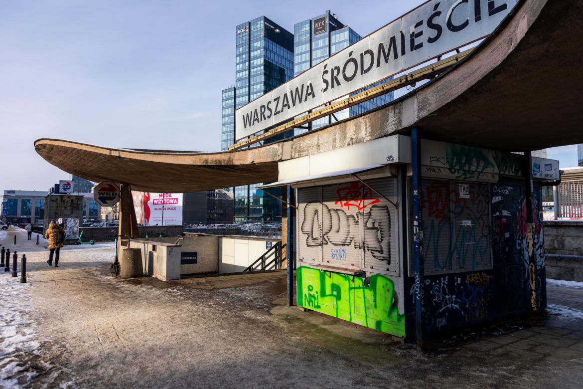 Warszawskie stacje kolejowe - zdjęcia. Zobacz najpiękniejsze z nich! Ochota, Powiśle, Międzylesie i inne - oto perły wśród dworców i peronów