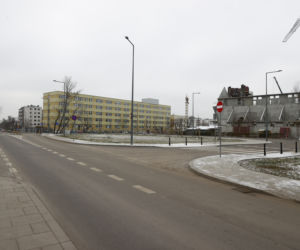 Absurd na Grochowie. Zapomnieli o wiatach, więc nie uruchomili autobusu