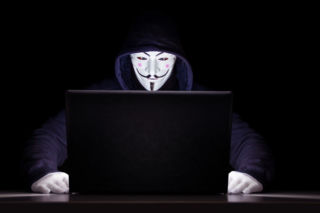Tego ATAKU Anonymous nikt się nie spodziewał! Wyciekło kilkadziesiąt TYSIĘCY danych. Problem Rosjan!