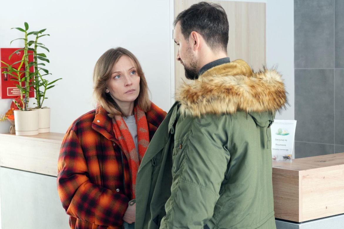 Barwy szczęścia odc. 3378. Renata (Anna Mrozowska), Marcin Kodur (Oskar Stoczyński)
