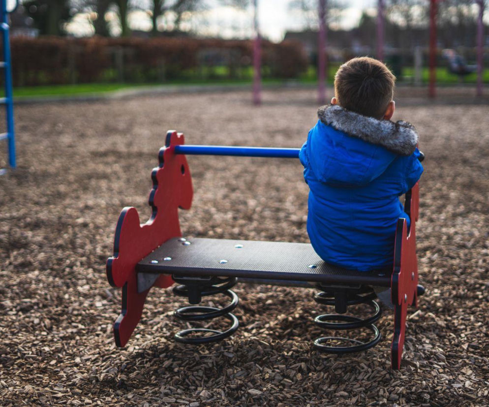 Jak reagować, gdy rówieśnicy odtrącają dziecko?