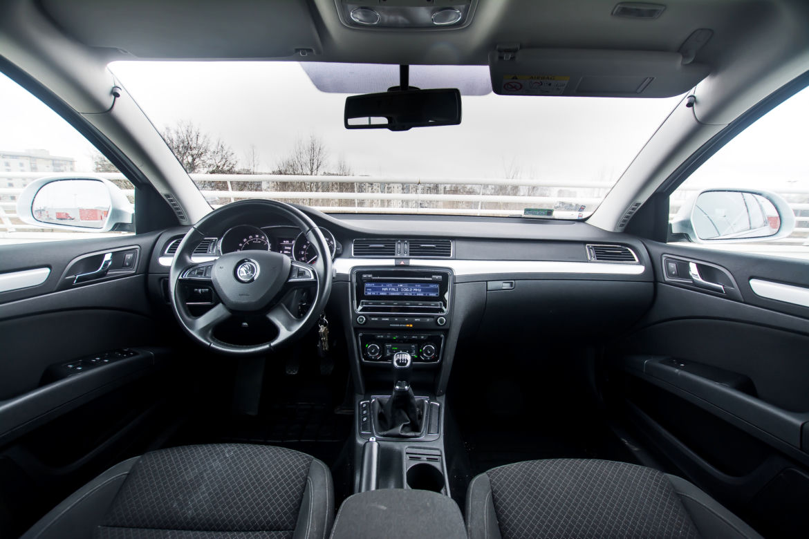 Skoda Superb Combi 2.0 TDI - wnętrze druga generacja