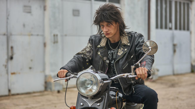 Wojna zastępcza. Artur (Mateusz Więcławek)