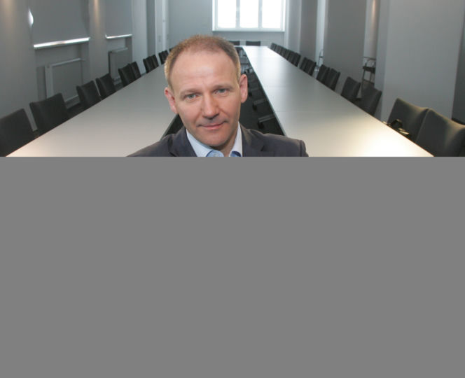 Posłowie wylatali 13 mln złotych!!!