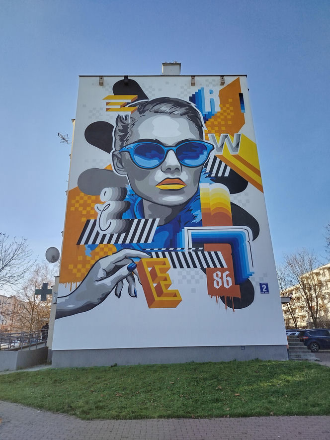 Nowy mural z kobiecą postacią na ścianie bloku przy ulicy Kaszubskiej 2 w Siedlcach. Zobacz zdjęcia!