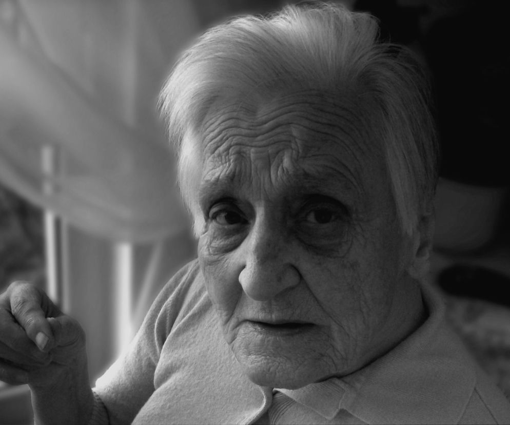 Dramat w Zabrzu: 92-latka zasłabła, kilka dni leżała na podłodze bez żadnej pomocy