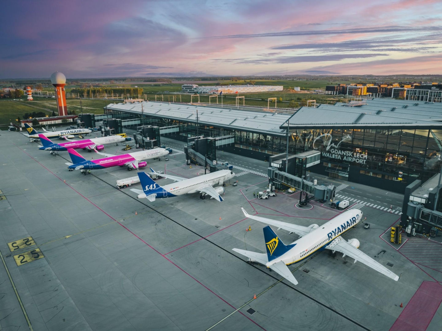Port Lotniczy im. Lecha Wałęsy w Gdańsku