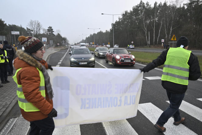 Mają dość korków, chcą buspas. W godzinach szczytu protestowali na pasach