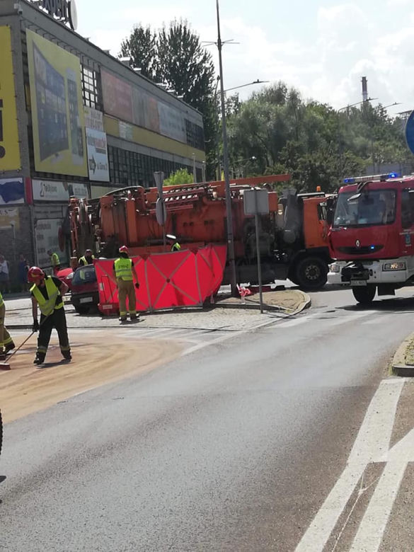 Śląskie. ŚMIERTELNY wypadek w Cieszynie. Nie żyje kobieta [ZDJĘCIA]