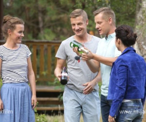 M jak miłość odc. 1178. Paweł Zduński (Rafał Mroczek), Ala (Olga Frycz), Piotrek (Marcin Mroczek), Kinga (Katarzyna Cichopek)