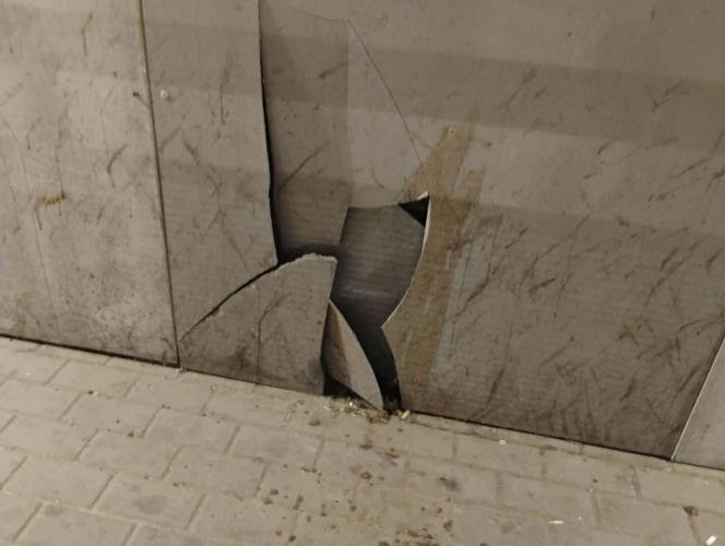 Bród i smród w tunelu pod torami w Siedlcach