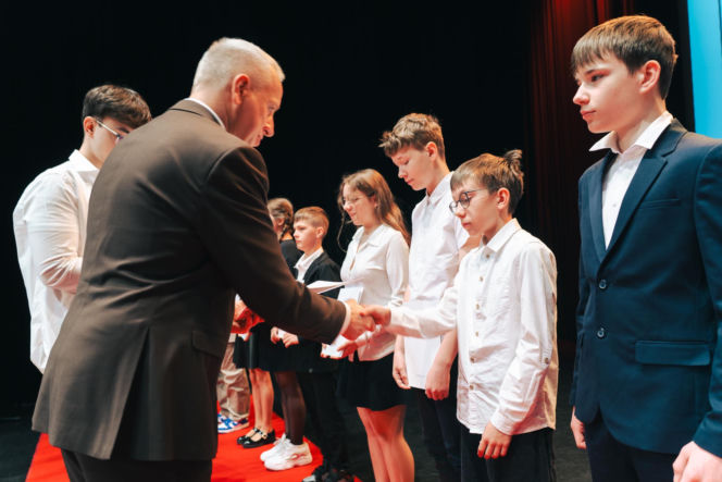 Najzdolniejsi uczniowie odebrali stypendia Prezydenta Miasta Siedlce