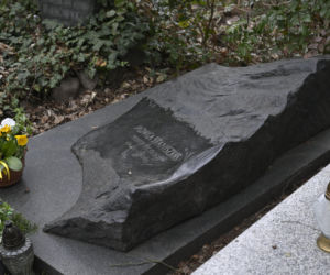 Tak wygląda grób prof. Jadwigi Staniszkis dwa lata po śmierci