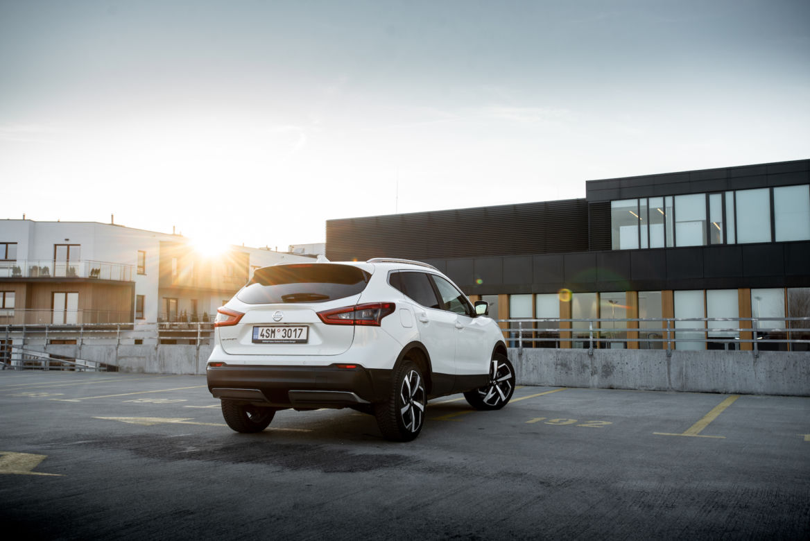 Nissan Qashqai 1.3 DIG-T 160 KM AT Tekna+