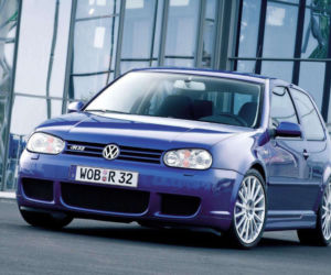 Volkswagen Golf R32 - 2002