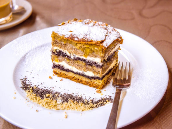 To pyszne ciasto ze Słowenii jest idealne na Boże Narodzenie. Jego smak wynagradza trud 