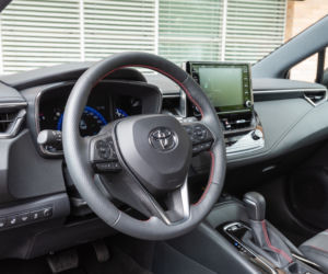 Toyota Corolla TS Kombi GR Sport 2.0 Hybrid 180 KM e-CVT 
