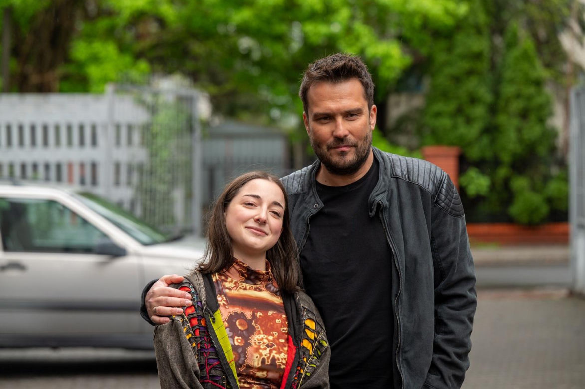 Barwy szczęścia, odcinek 3246. Luiza (Julia Zielińska), Damian (Michał Lesień-Głowacki)