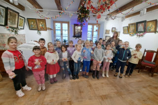 Tradycyjne ozdoby choinkowe – Jak je zrobić? Warsztaty w Tarnowie 