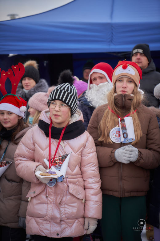 Świąteczna Piątka - bieganie i morsowanie w Borkowie koło Kielc