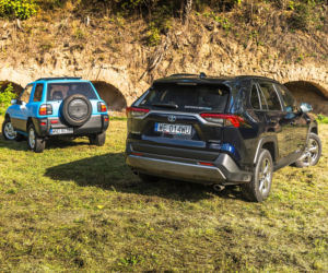 Toyota RAV4 mk. I & Toyota RAV4 mk. V